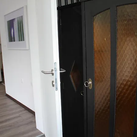 Center Star Apartment