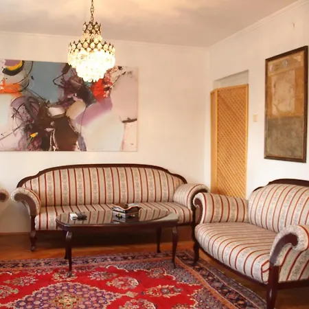Apartment Center Star