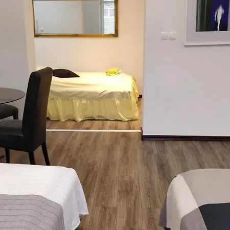 Apartment Center Star